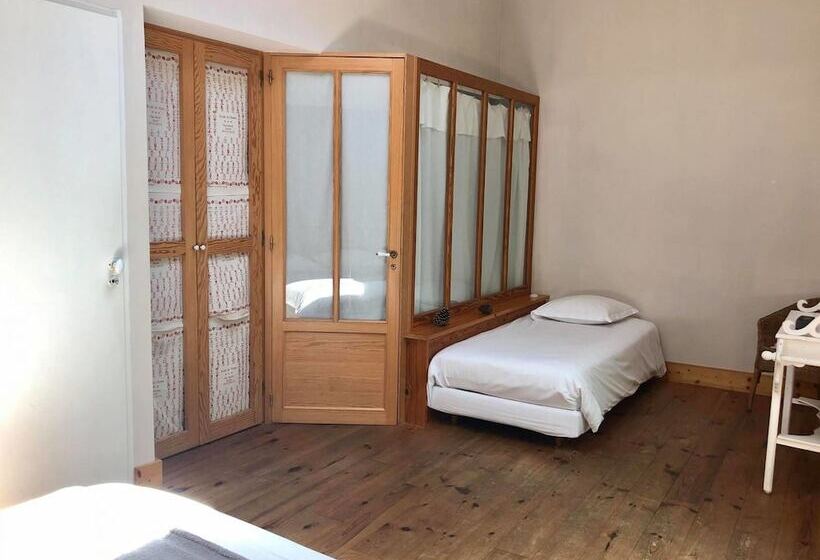 スタンダードトリプルルーム, Le Pavillon Bleu