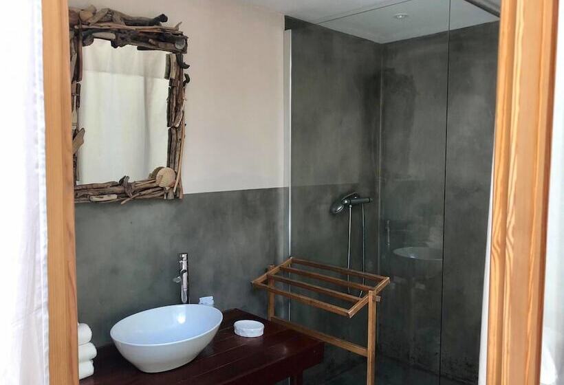 スタンダードトリプルルーム, Le Pavillon Bleu