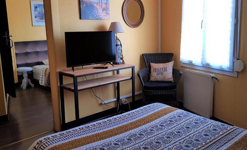 חדר בסיסי לשלושה, Vent D'ouest