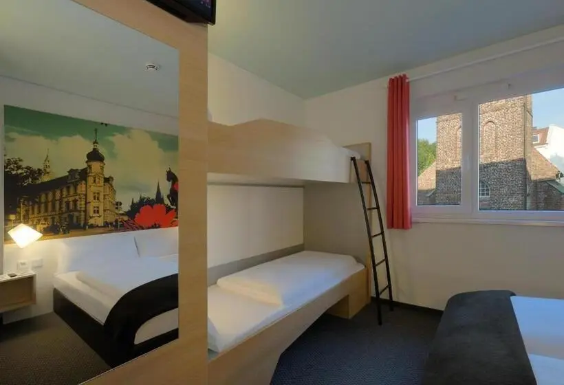 Perhehuone, B&b Hotel Oldenburg