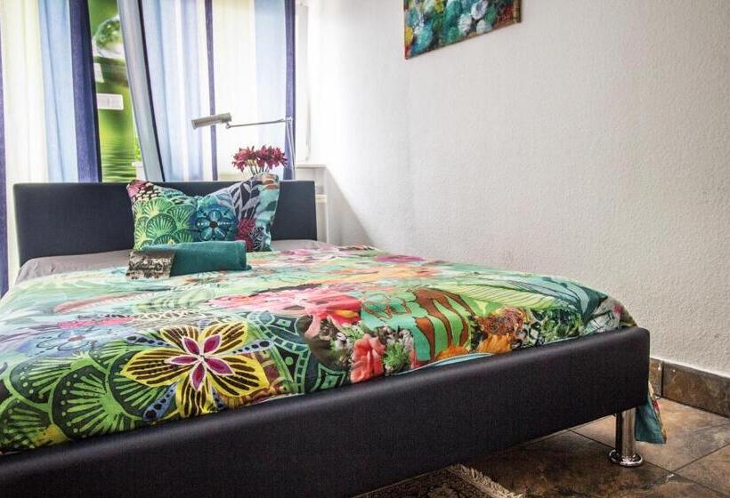 带共用浴室的标准房间, Bkarlsruhe.de