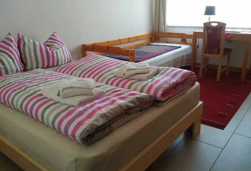 Quarto Standard Casa de Banho Partilhada, Aaron Privatunterkunft