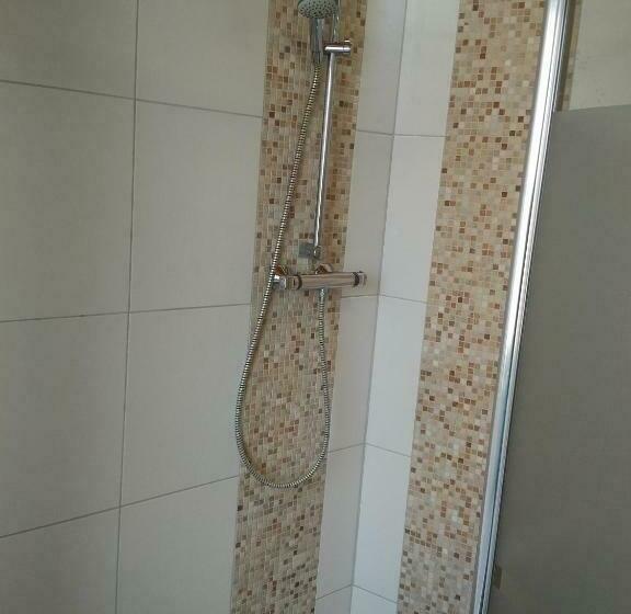 Quarto Standard Casa de Banho Partilhada, Aaron Privatunterkunft