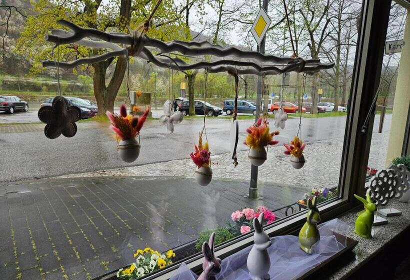 スタンダードルーム, Alt Cues