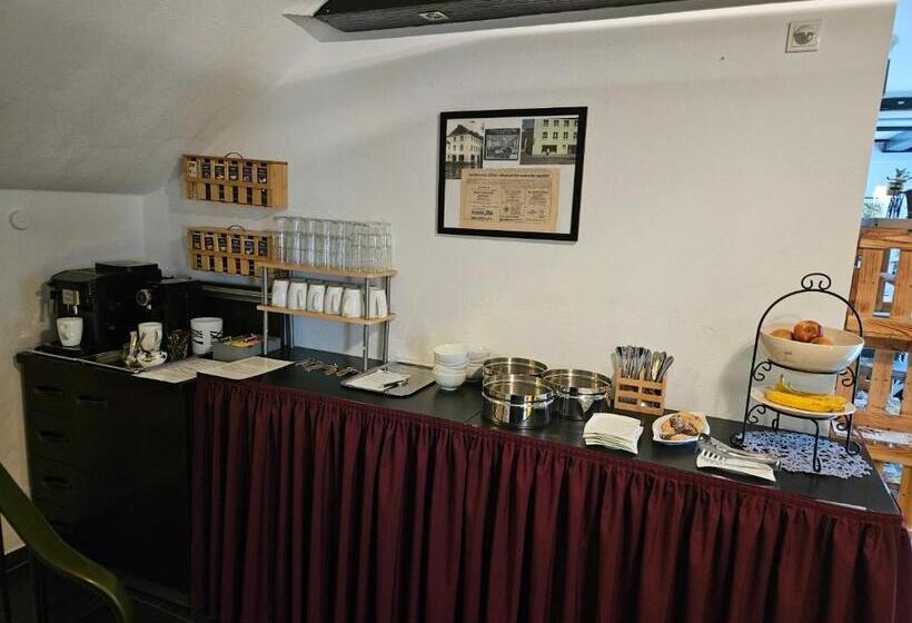 スタンダードルーム, Alt Cues