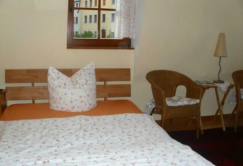 Basic Room, Alte Gerberei
