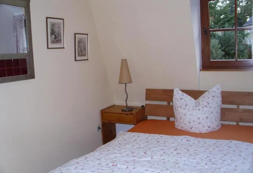 Basic Room, Alte Gerberei