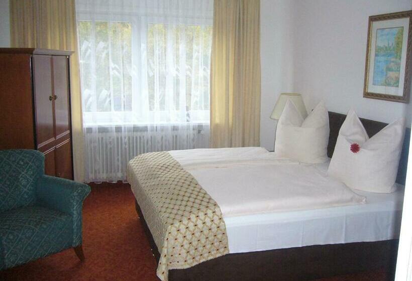 标准间, Am Wildpark