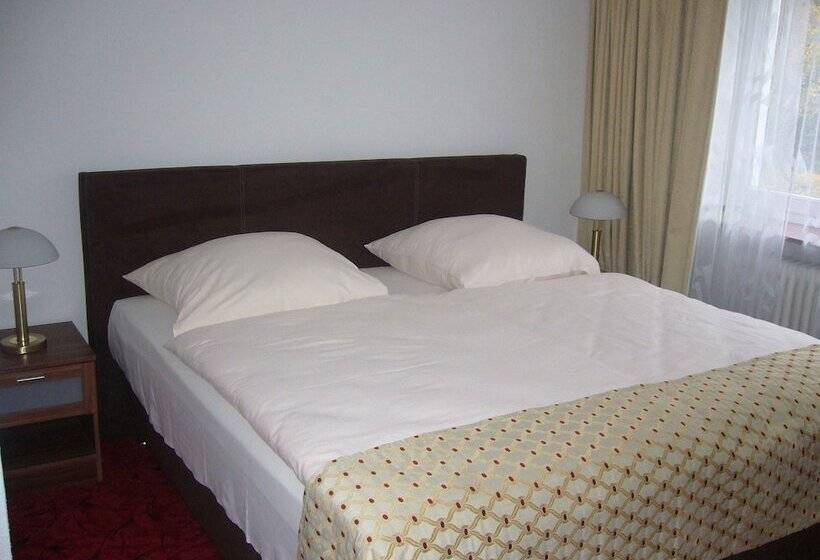 标准间, Am Wildpark