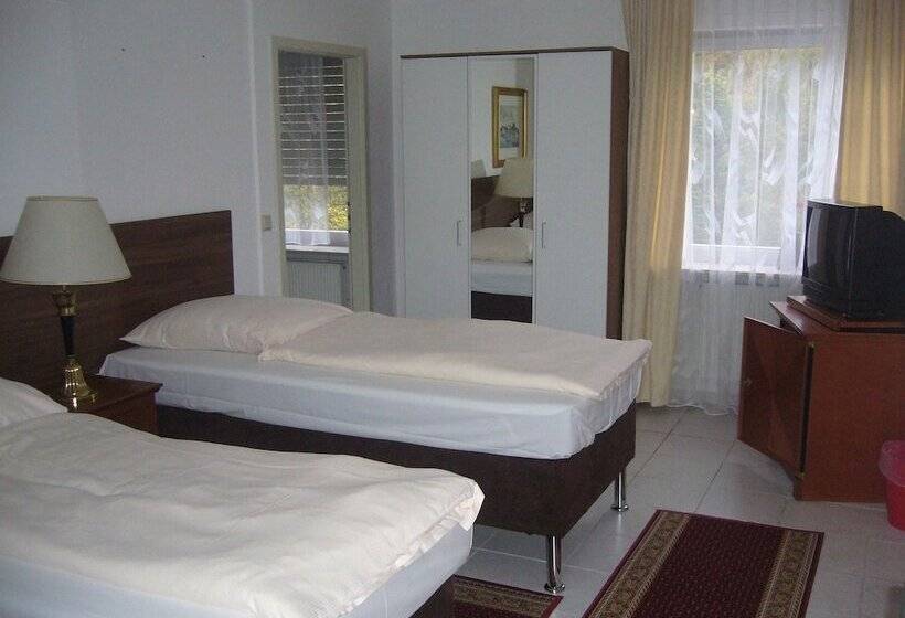 标准间, Am Wildpark