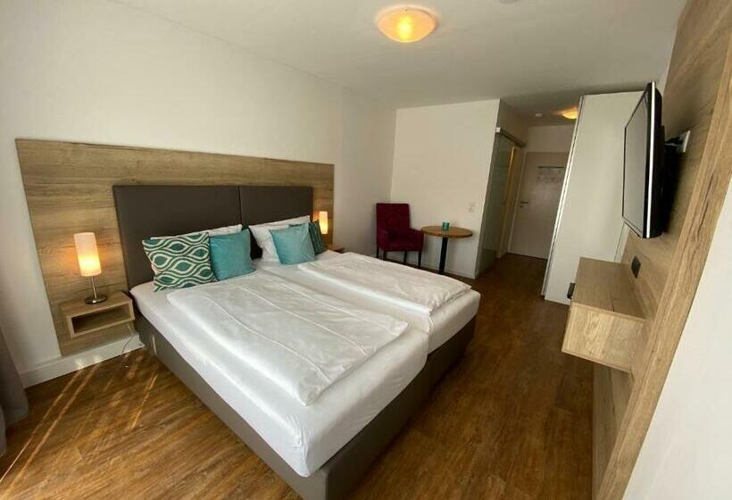 디럭스 룸, Dein Franz