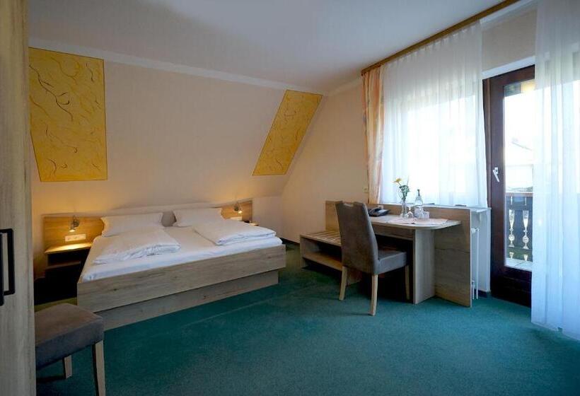 Номер Deluxe с Балконом, Gasthof Zum Biber