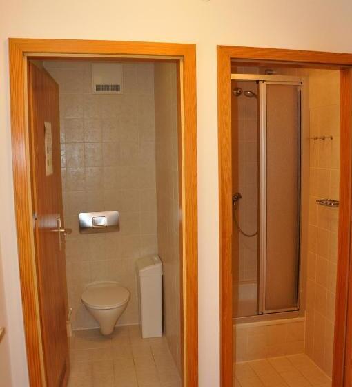 Quarto Standard Casa de Banho Partilhada, Gästehaus Der Katholischen Akademie