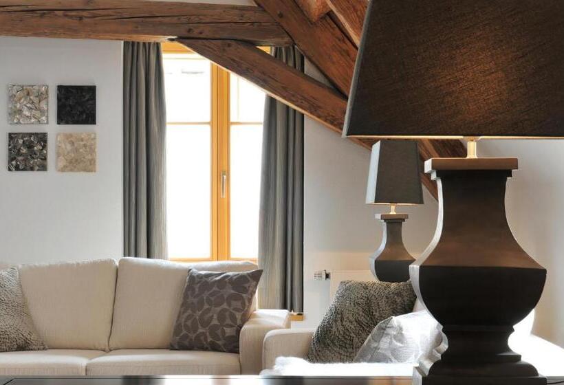 סוויטת סניור, Herrnschloesschen