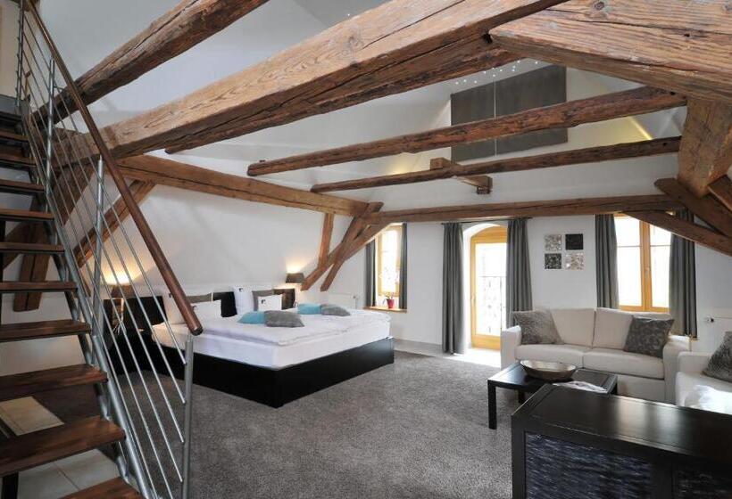 סוויטת סניור, Herrnschloesschen