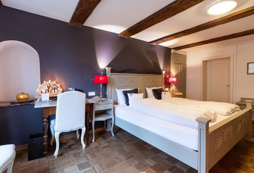 חדר דלוקס, Herrnschloesschen