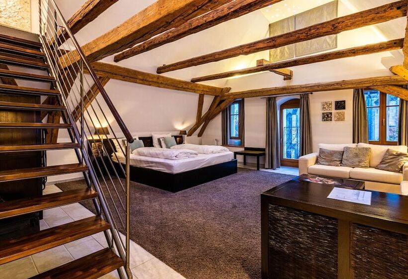 סוויטת סניור, Herrnschloesschen