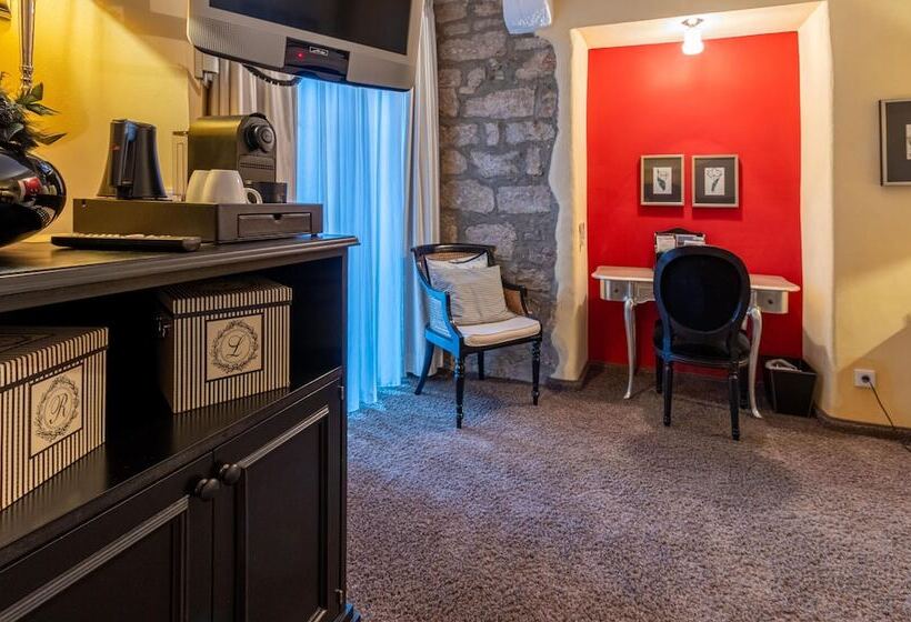 סוויטת סניור, Herrnschloesschen