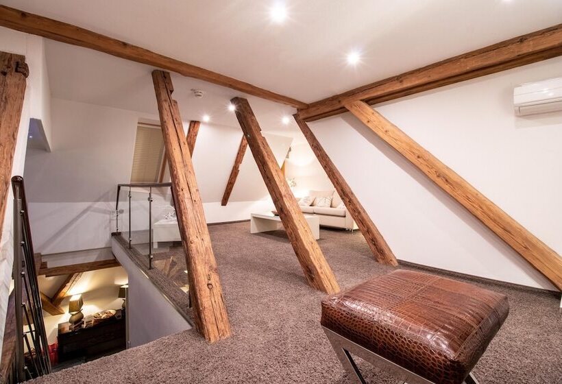 סוויטת סניור, Herrnschloesschen