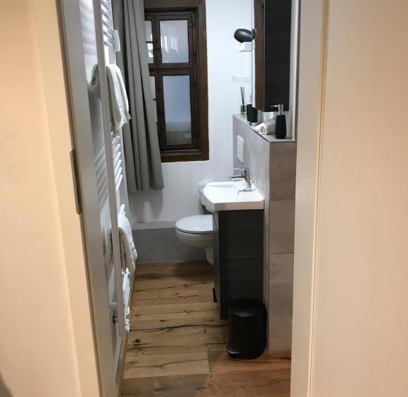 חדר סטודיו סטנדרד, Herrnschloesschen