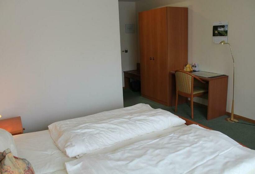 חדר סטנדרט, Ideal