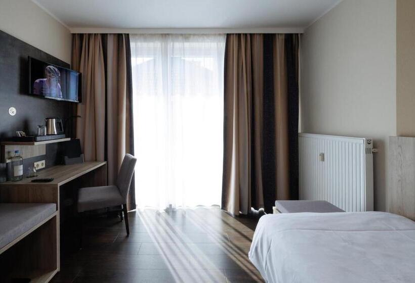 Quarto Estandar Individual, Jellentrup   Adults Only