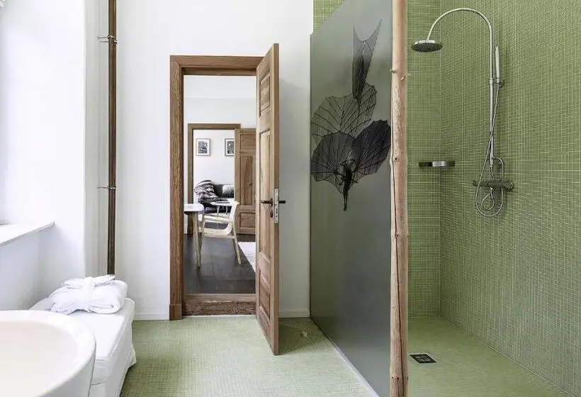 デラックスジュニアスイート, Kavaliershaus Schloß Blücher Am Finckenersee