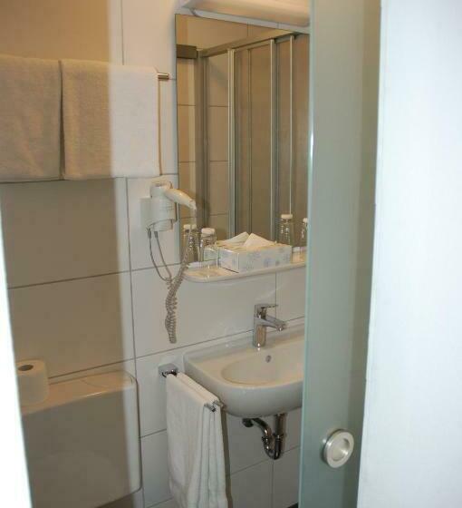 חדר סטנדרט לשלושה, Kurfürst Garni