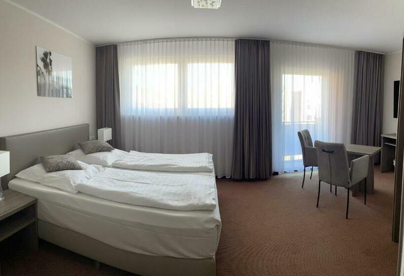 Номер Стандарт с Балконом, Neptun