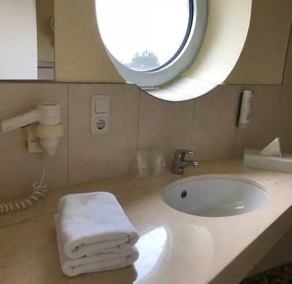 バルコニー付きスタンダードルーム, Nordseehotel Benser Hof Am Hafen