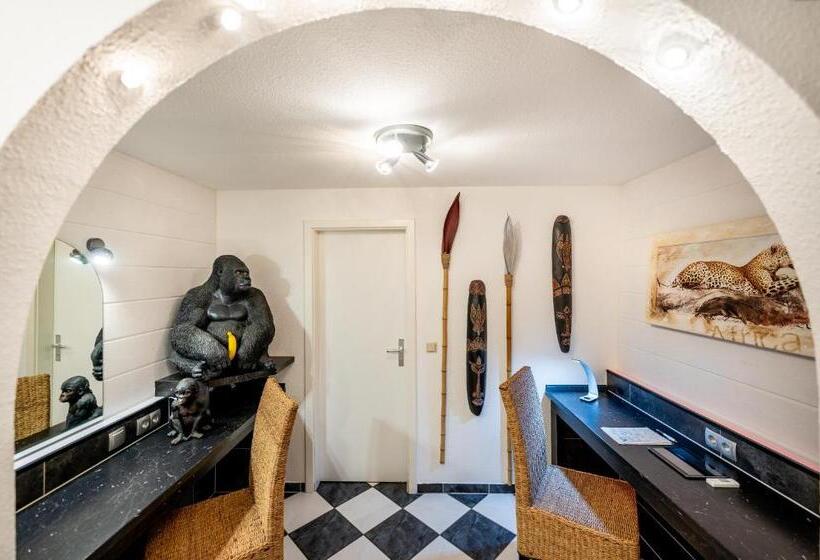 スイート, Oma's Küche & Quartier