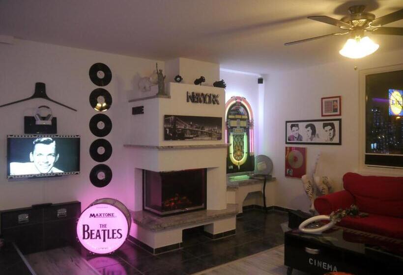 ジュニアスイート, Oma's Küche & Quartier