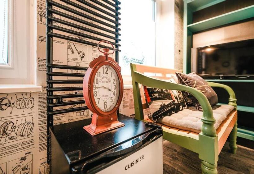 スタンダードシングルルーム, Oma's Küche & Quartier