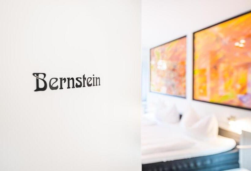 スタンダードルーム, Oma's Küche & Quartier