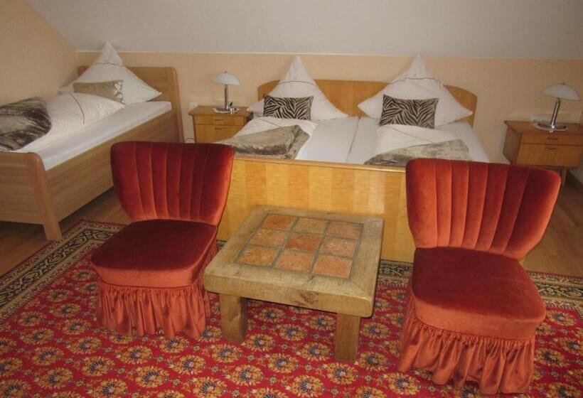 Номер Стандарт Трехместный, Restaurant Jonkhans