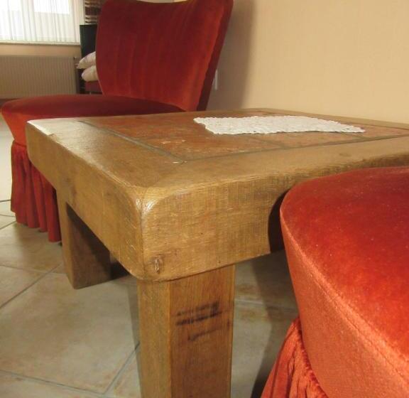 标准三人间, Restaurant Jonkhans