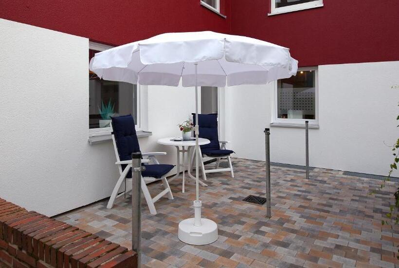 غرفة كلاسكية مع شرفة, Rungholt