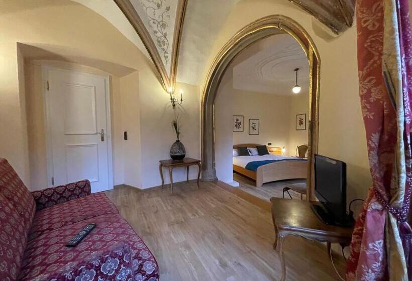 Номер Стандарт, Schloss Zell