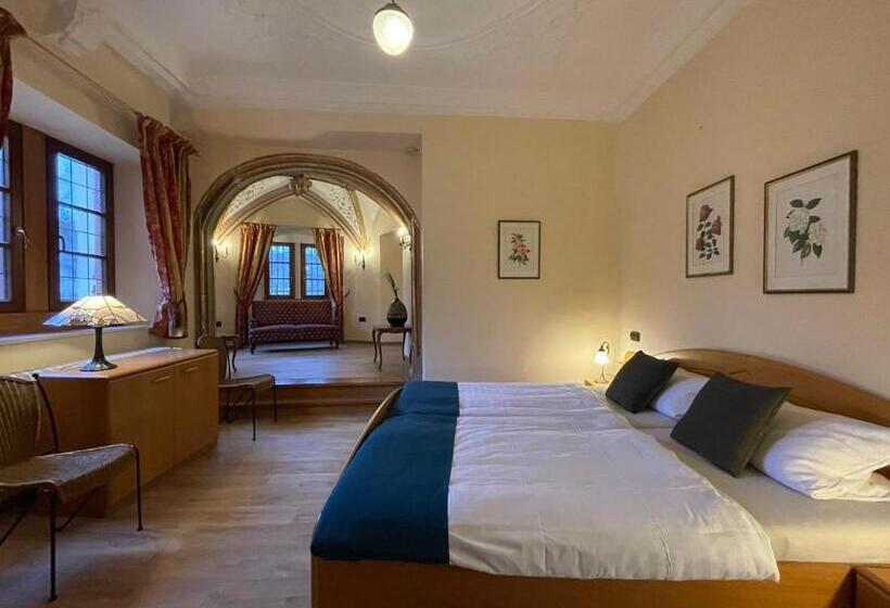 Номер Стандарт, Schloss Zell