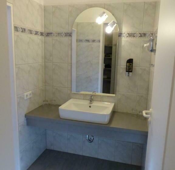 Quarto Familiar, Strand