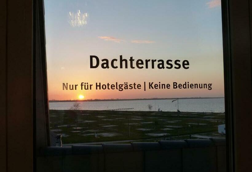 חדר סטנדרט, Strand