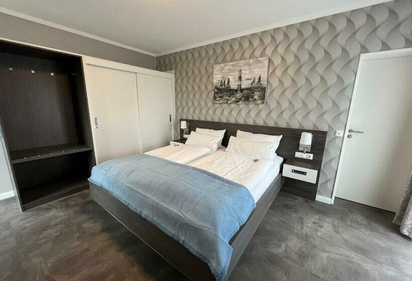 Quarto Estandar, Strand