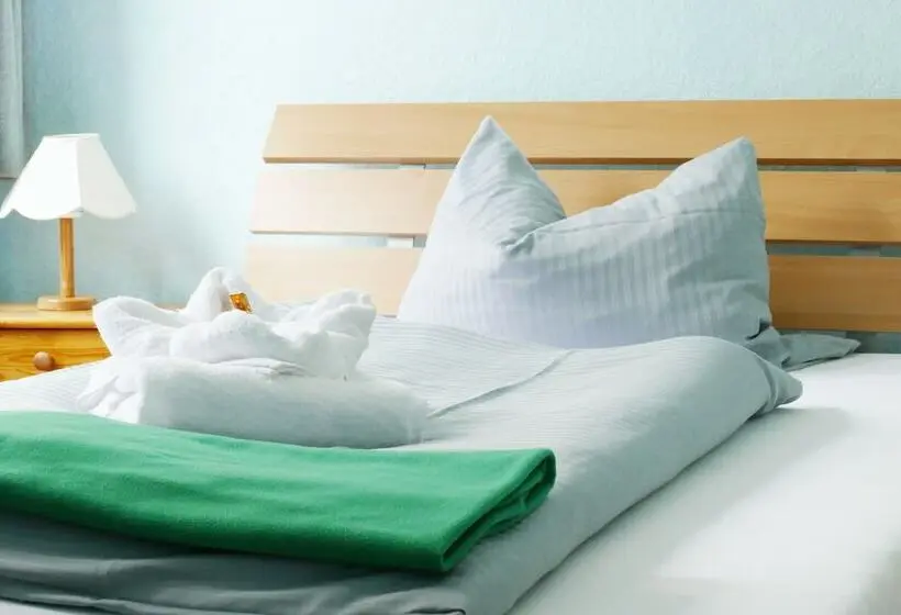 Standard Yhden Hengen Huone, Weserstuben