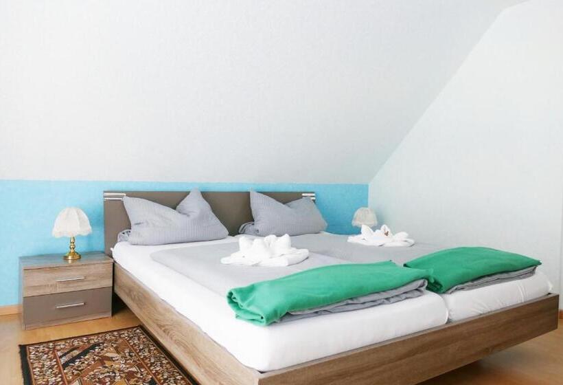 غرفة قياسية مزوَّدة بشُرفة, Weserstuben