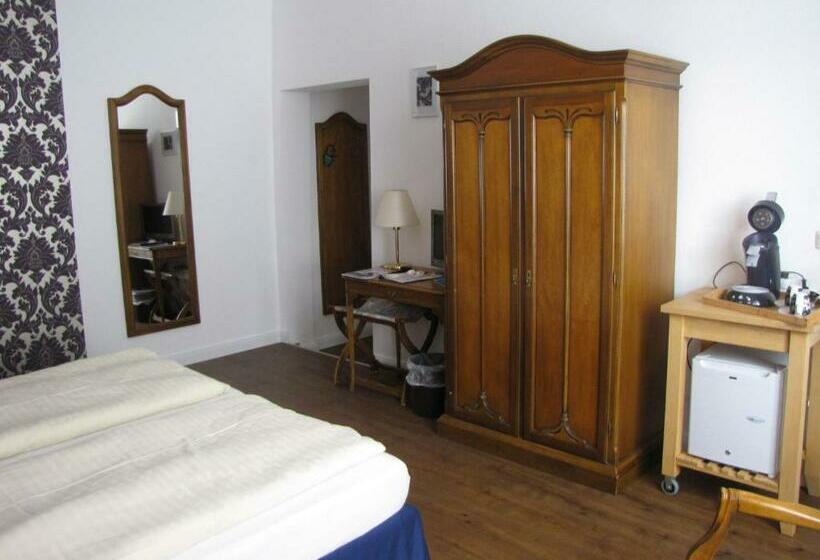 غرفة كومفورت, Willert