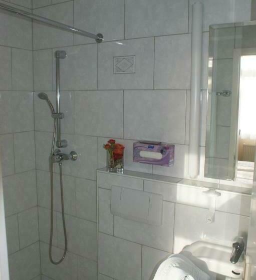 غرفة كومفورت, Willert