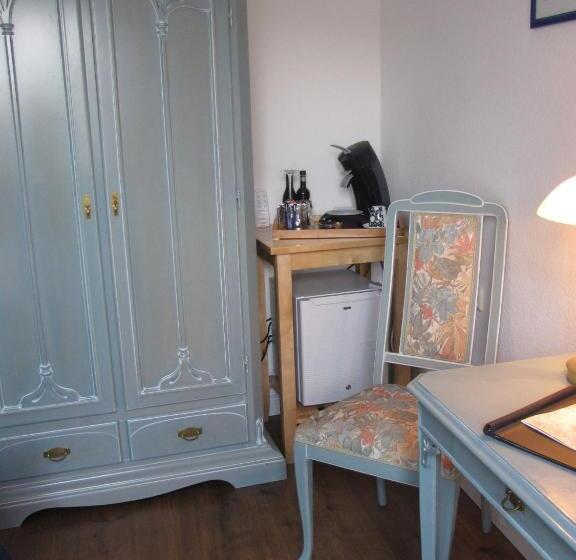 غرفة كومفورت فردية, Willert