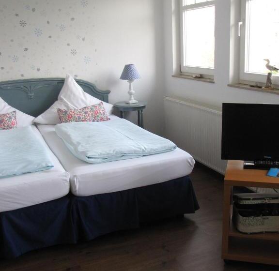 Quarto Triplo Estandar, Willert