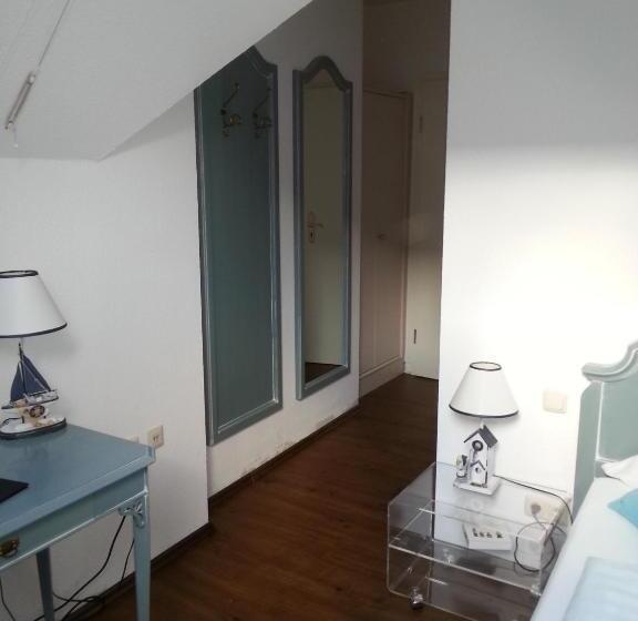 غرفة أساسية فردية, Willert