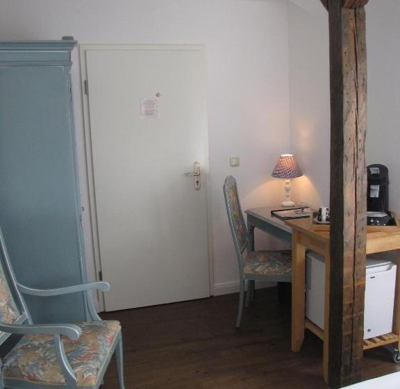 غرفة قياسية, Willert